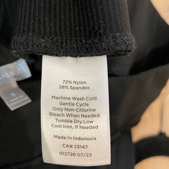 T by Talbots Out & About Wide Leg Stretch Pants - EUC - Picture 4 of 4